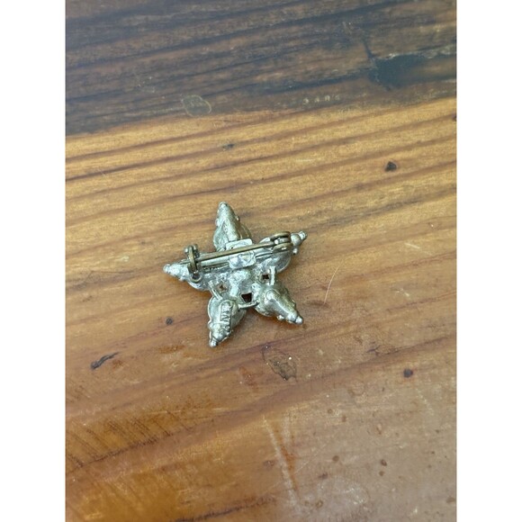 Vintage Silver Tone Clear Rhinestone Star Lapel Pin - Picture 4 of 6